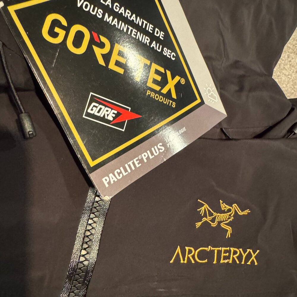 Arcteryx Alpha SV Mens Large